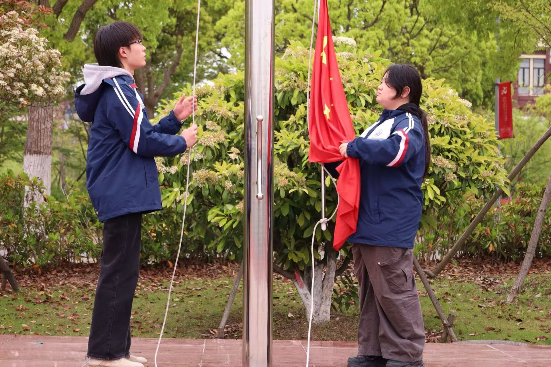 书香满校园,阅读伴成长|上海建桥融高第八周升旗仪式圆满举行封面图